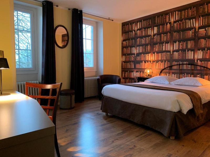 Auberge Du Porche image