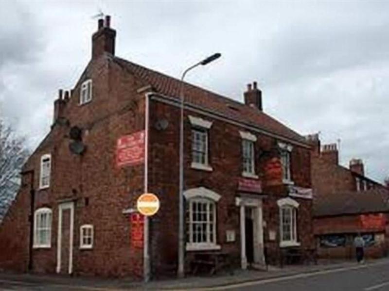 Kings Arms image