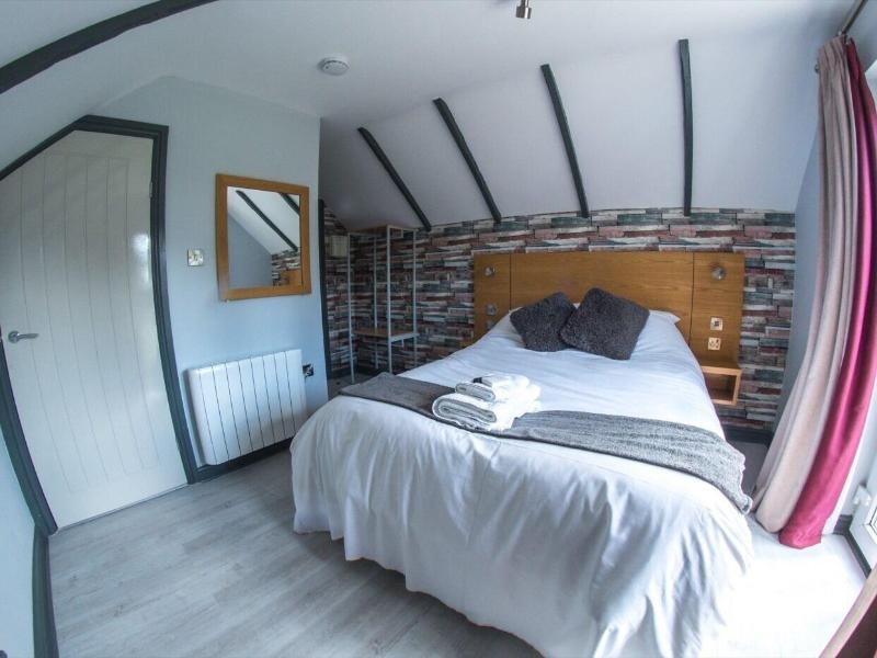 Twenty Hotel & Bar image