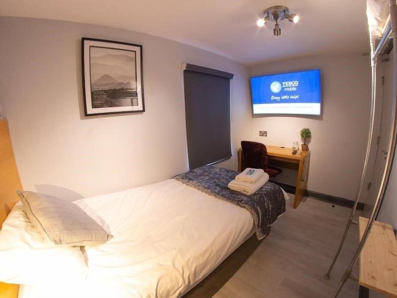 Twenty Hotel & Bar image