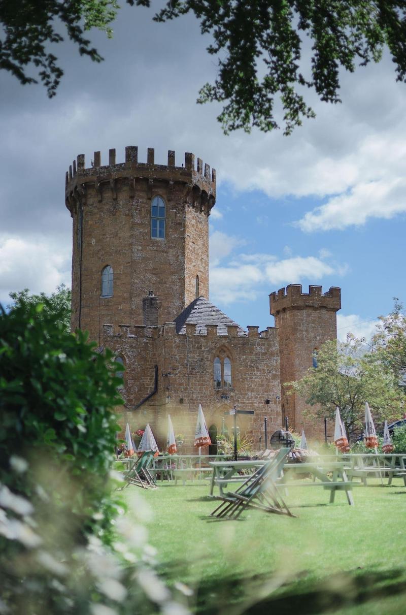 Castle At Edgehill image