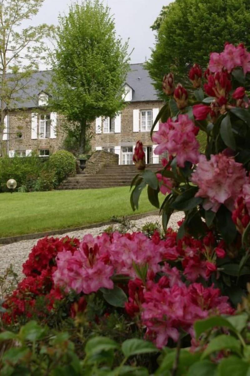 Hotel Du Chateau image