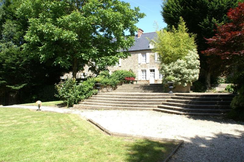 Hotel Du Chateau image