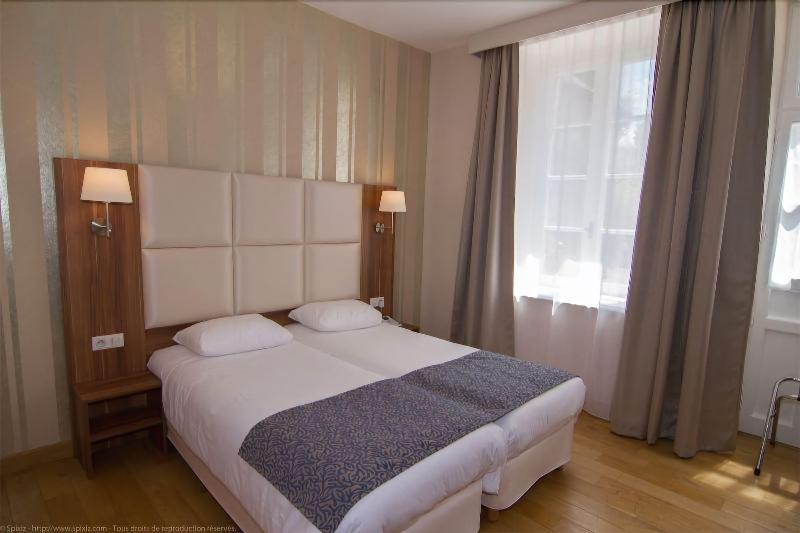 Hotel Du Chateau image