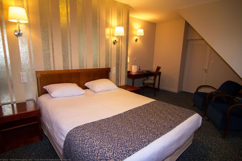 Hotel Du Chateau image