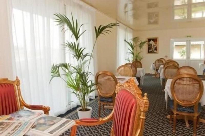 Hôtel Fleur De Lys image