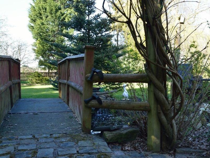 Laburnum Cottage Guest House image