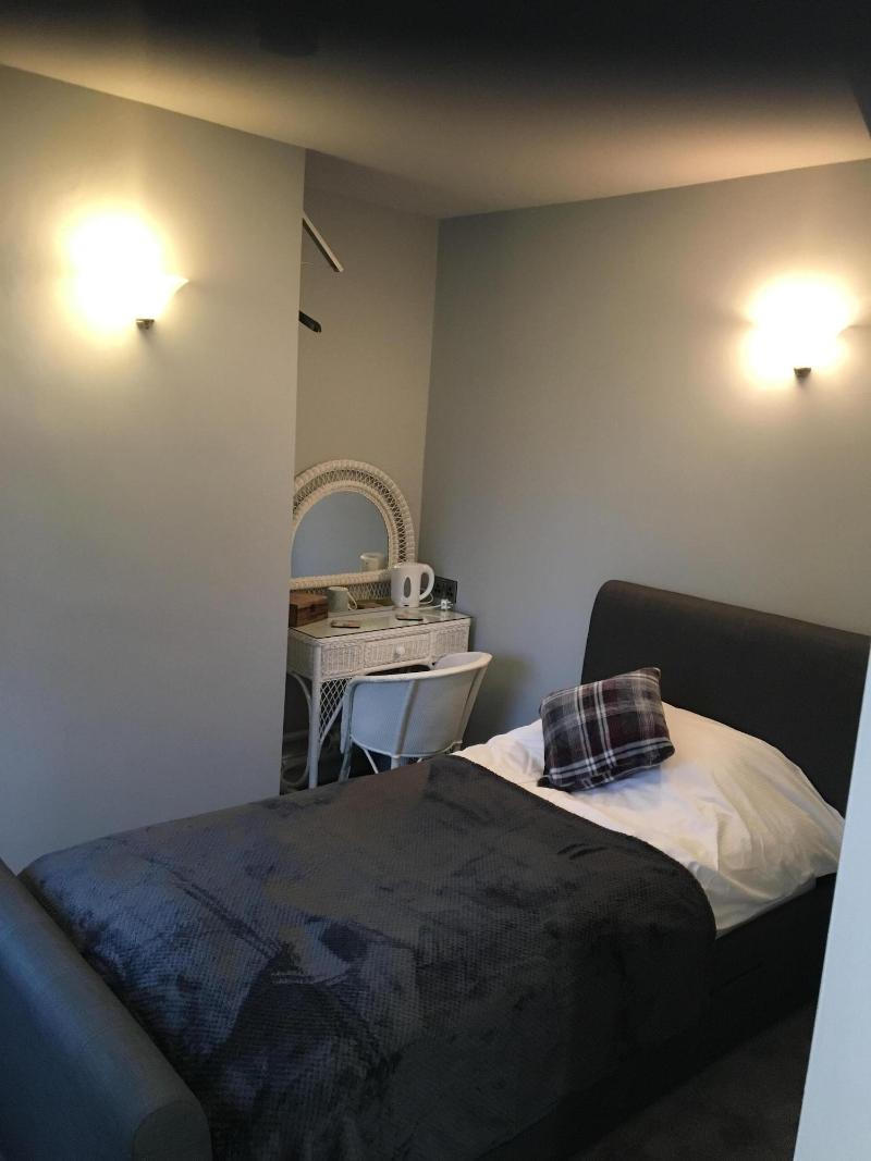 Laburnum Cottage Guest House image