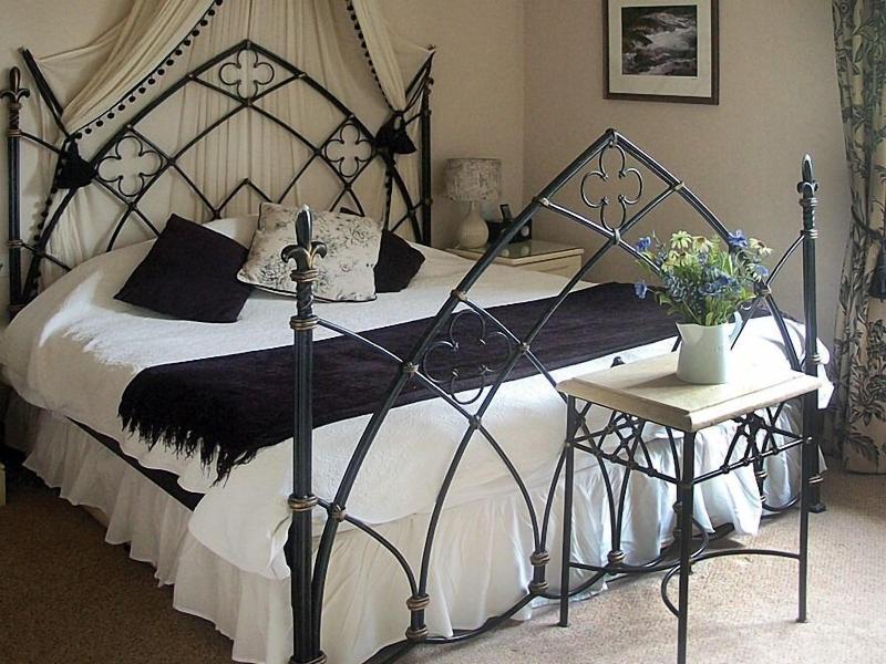 Tarr Farm Inn image