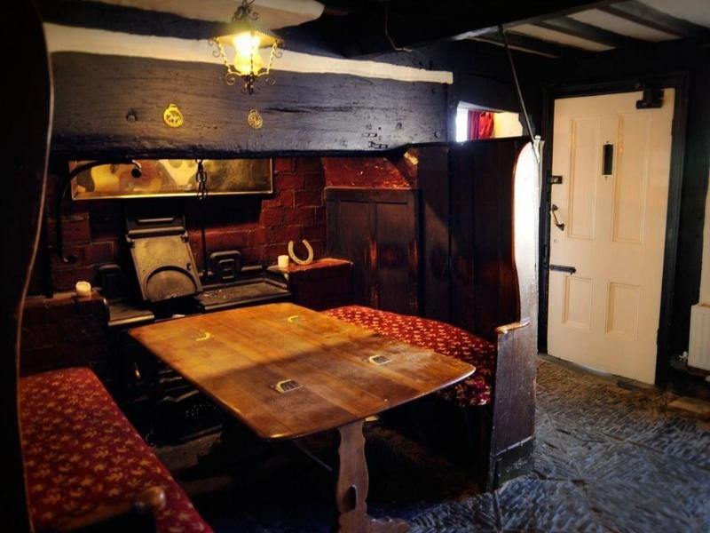The Mount Inn image