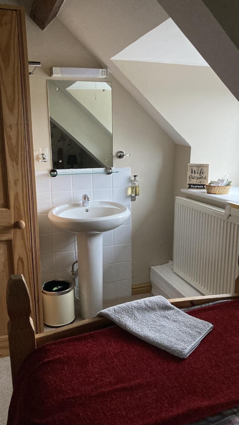 Llwyn Onn Guest House image