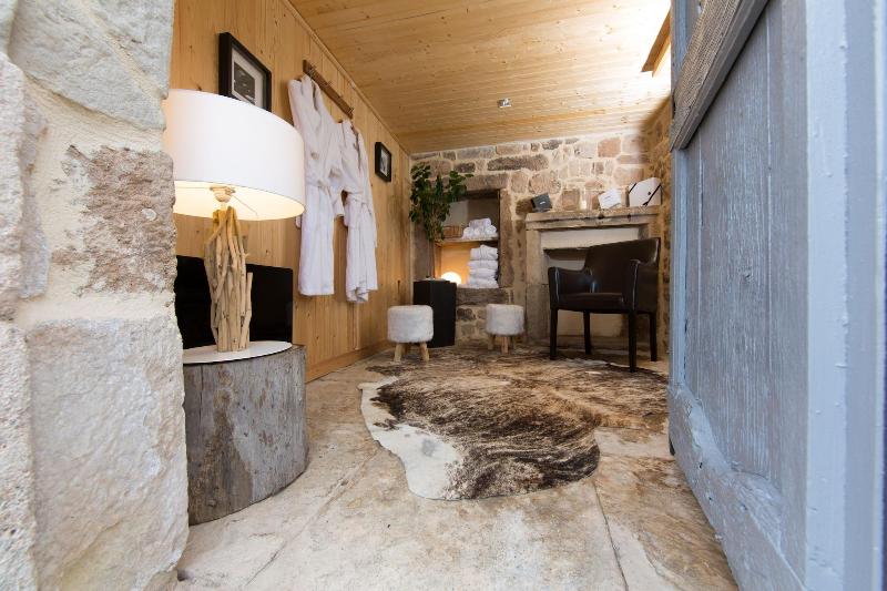 Logis Domaine de Chalvêches image