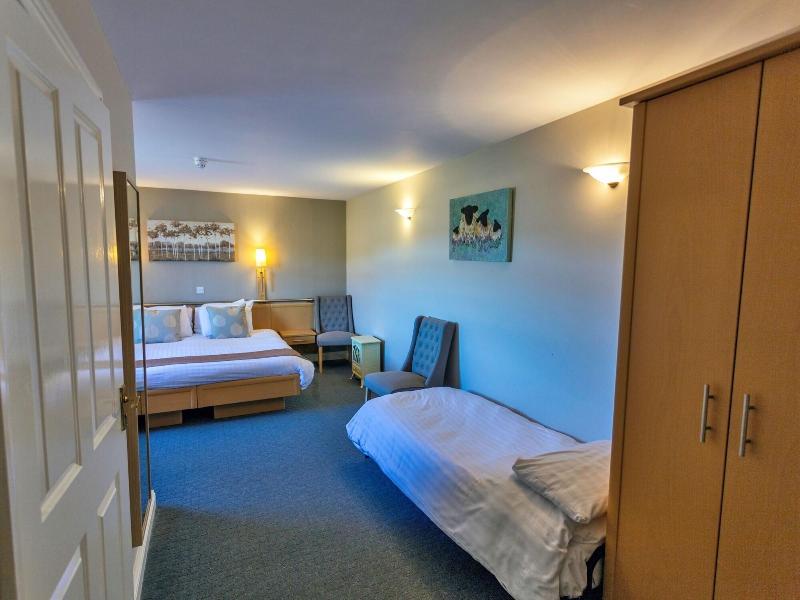 The Holly Hill Inn image