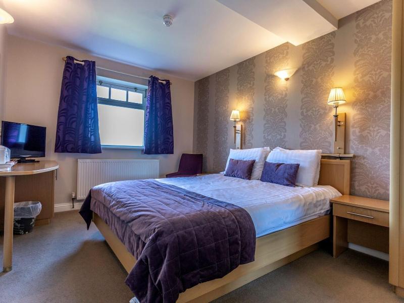The Holly Hill Inn image