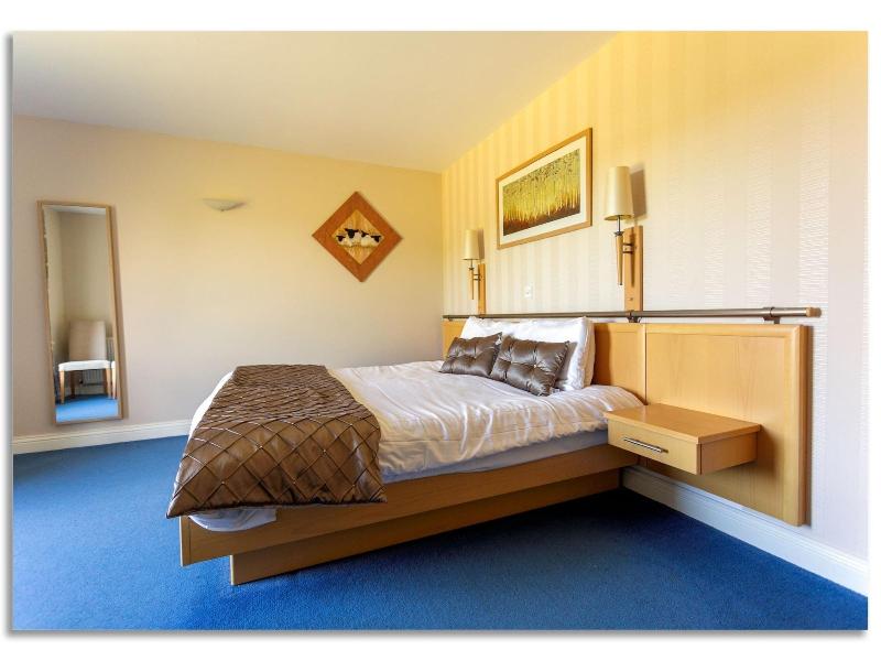 The Holly Hill Inn image