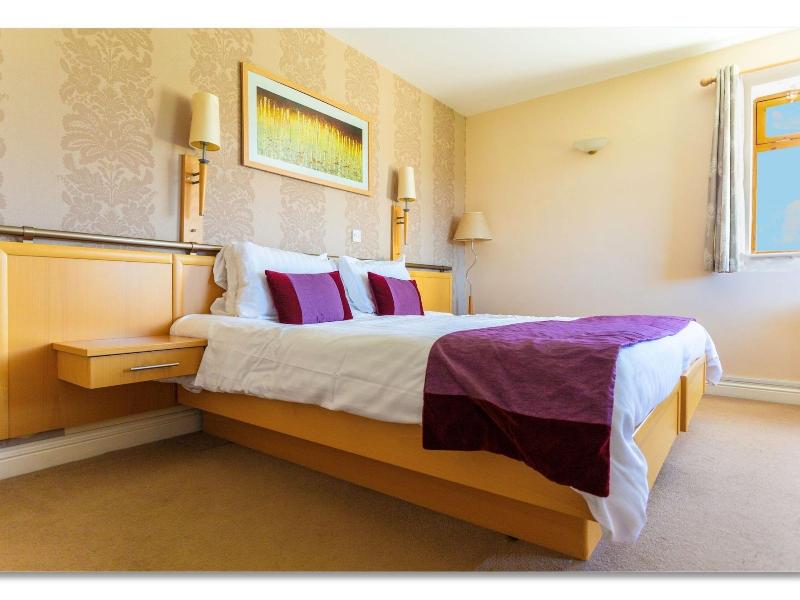 The Holly Hill Inn image
