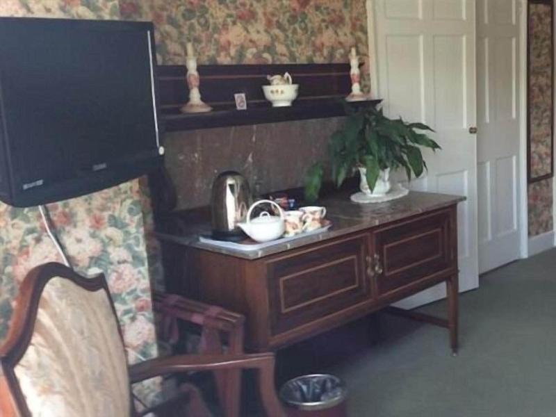 Whashton Springs Farmhouse B&B image