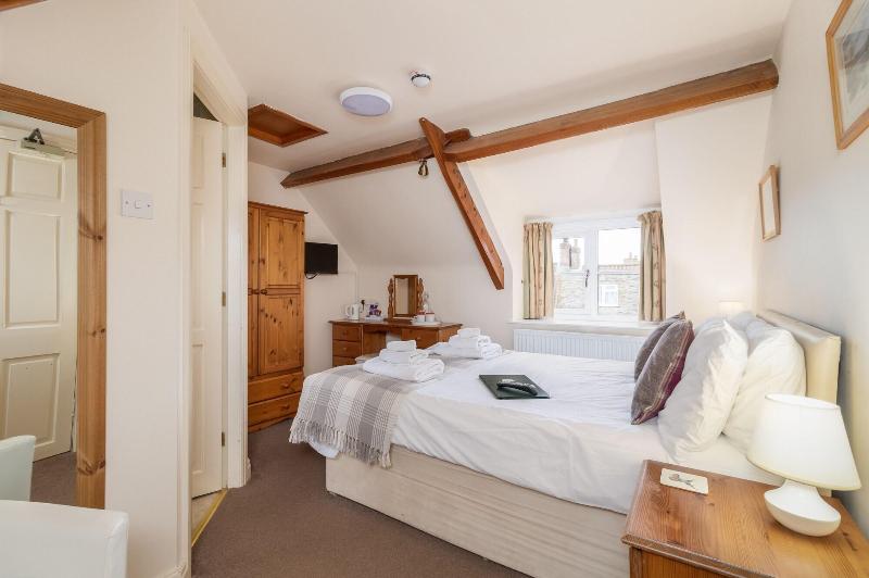 The Royal Oak Inn image