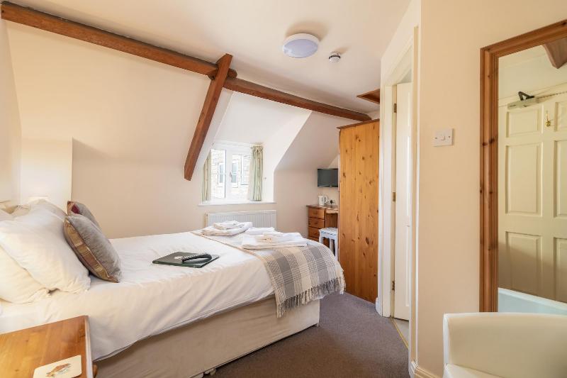 The Royal Oak Inn image