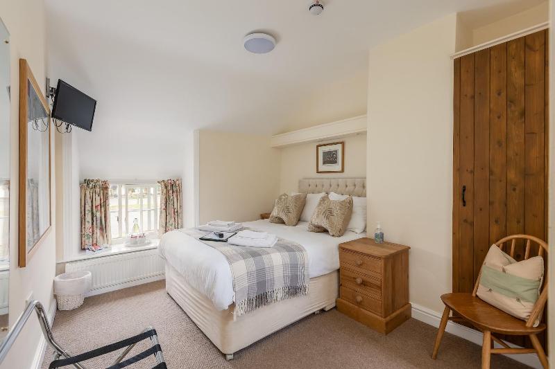 The Royal Oak Inn image