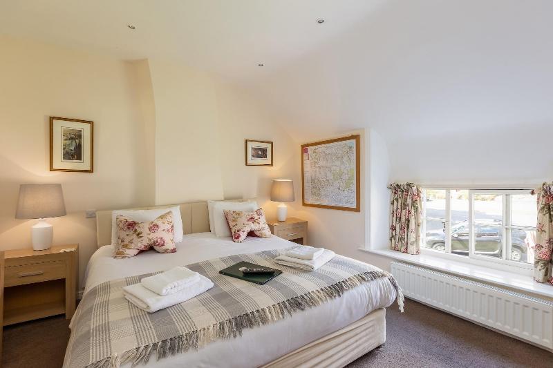 The Royal Oak Inn image