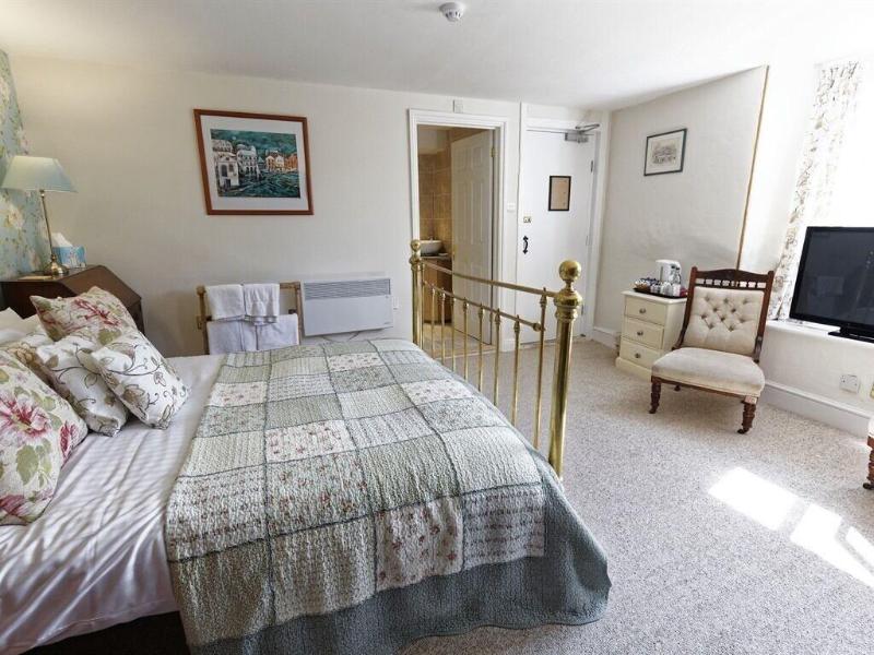 Rams Head Inn image