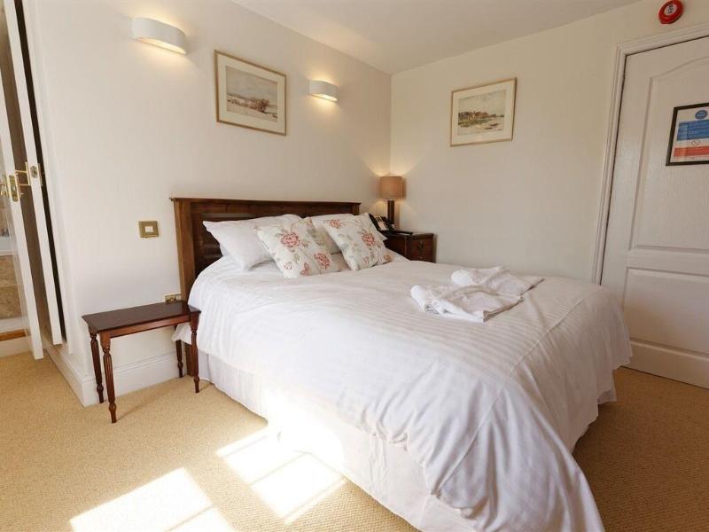 Rams Head Inn image