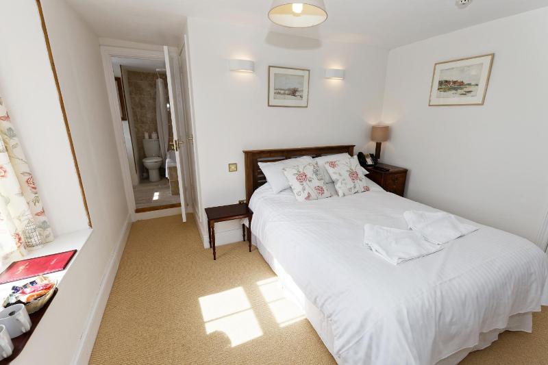 Rams Head Inn image