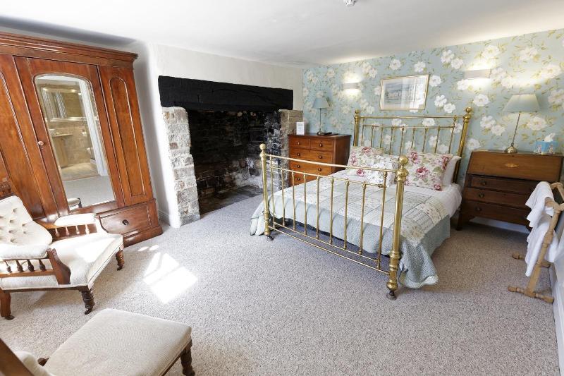 Rams Head Inn image