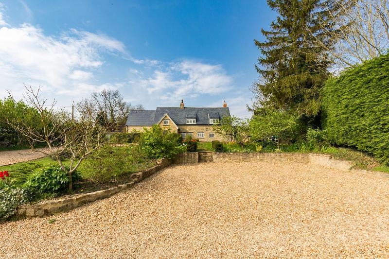 Church End Cottage image