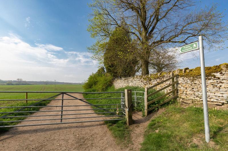 Church End Cottage image