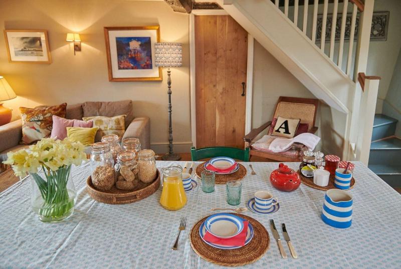 Church End Cottage image