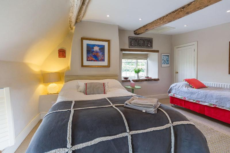 Church End Cottage image