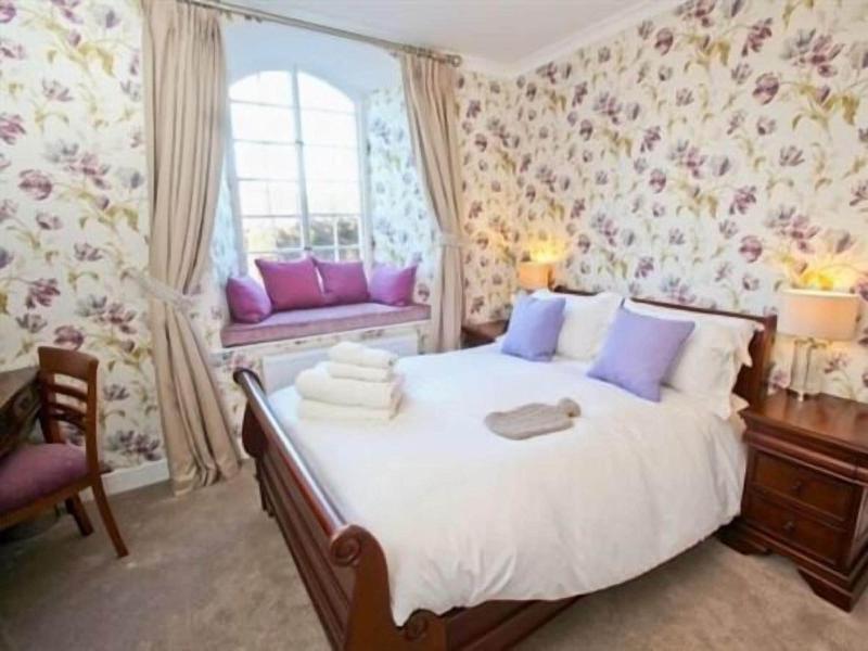 The Notley Arms Inn image