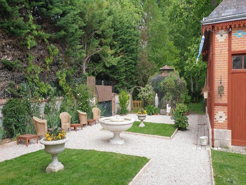 La Maison Leonard image