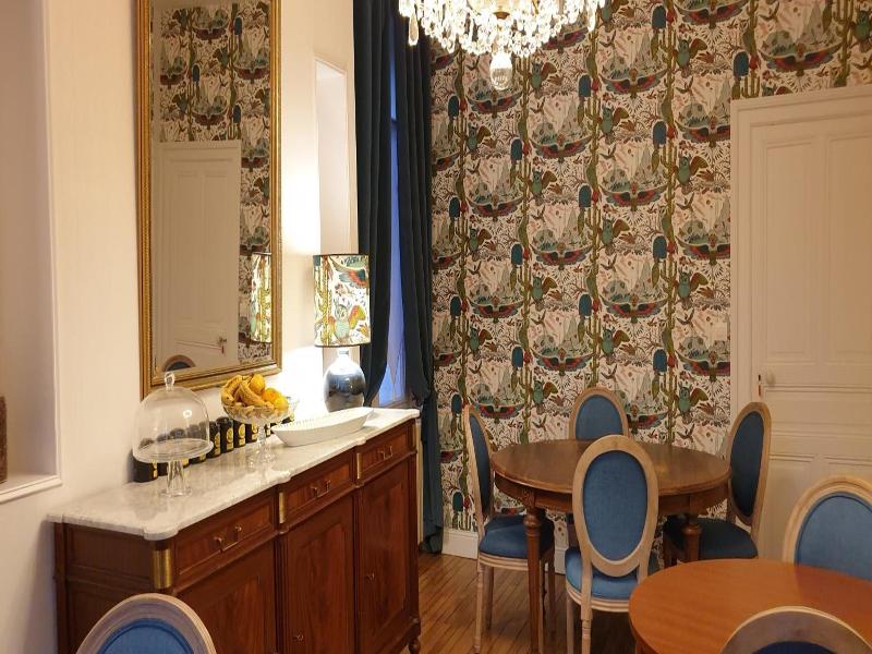 La Maison Leonard image