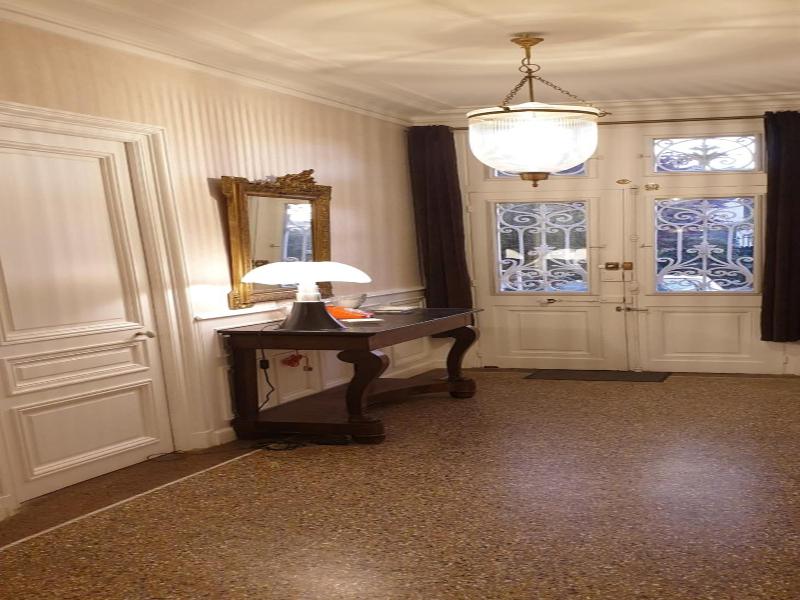 La Maison Leonard image