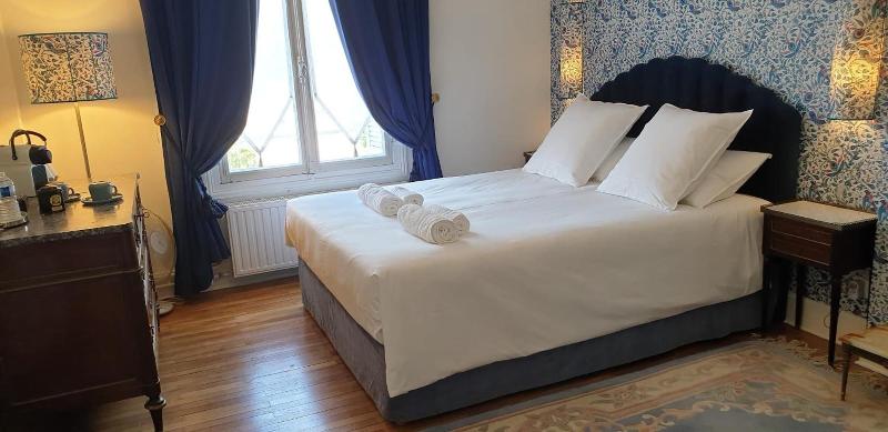 La Maison Leonard image