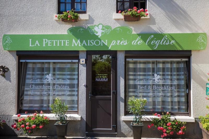 La Petite Maison près de l'Eglise image