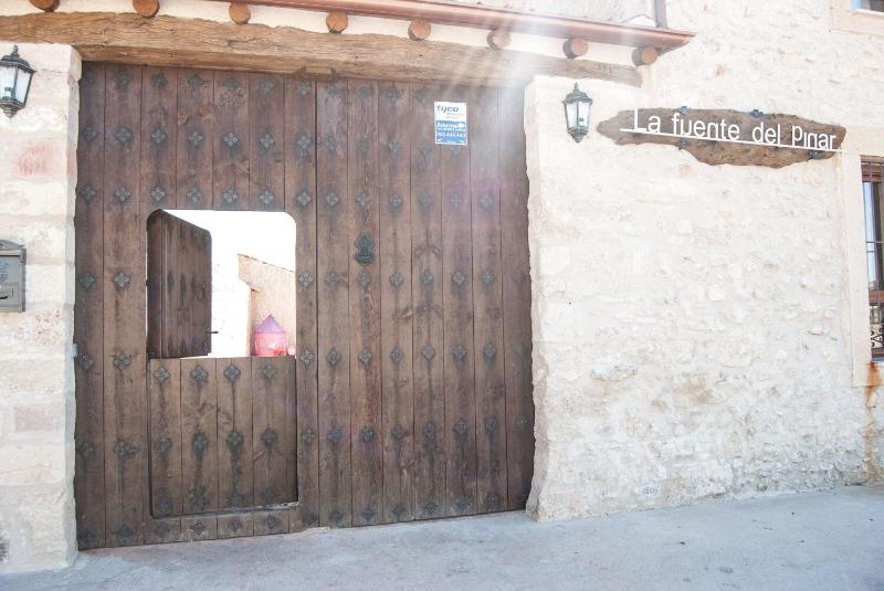 La Fuente Del Pinar image