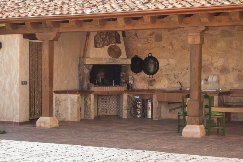 La Fuente Del Pinar image