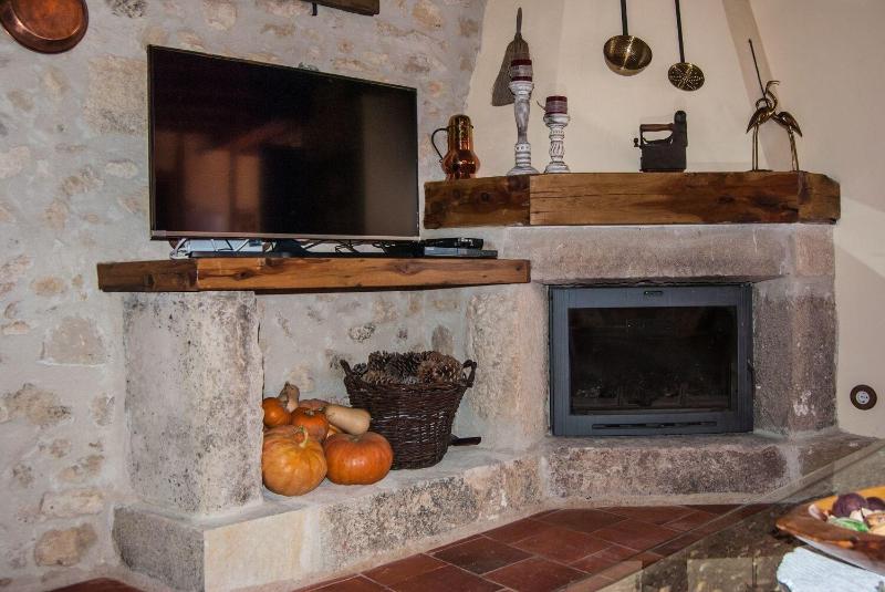 La Fuente Del Pinar image