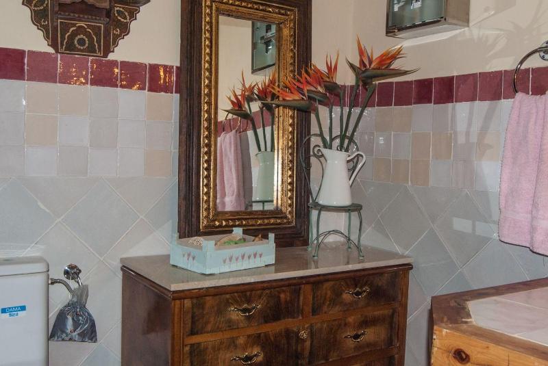 La Fuente Del Pinar image