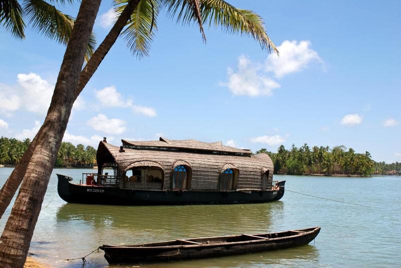 Paradise Lagoon image