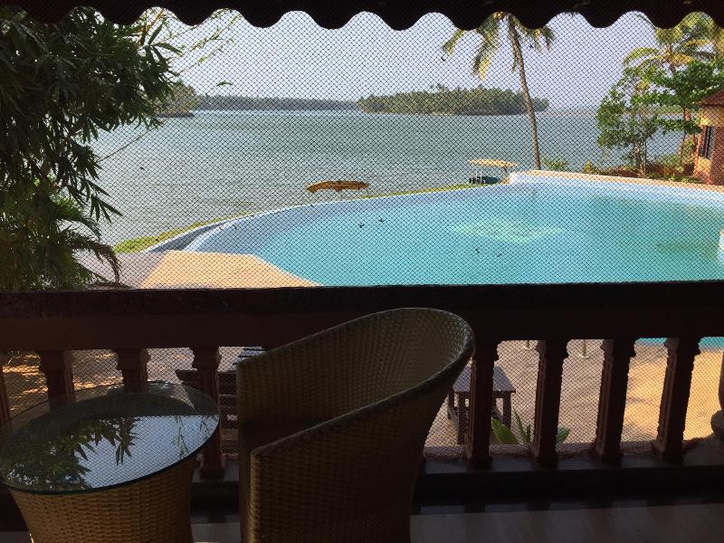 Paradise Lagoon image