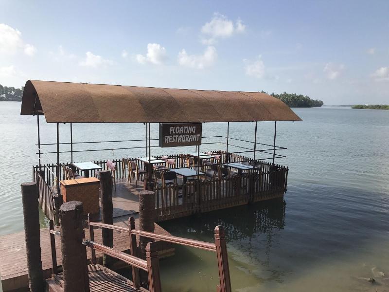 Paradise Lagoon image