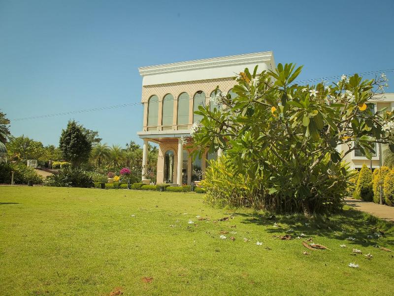 Uva Meridian Bay Resort And Spa