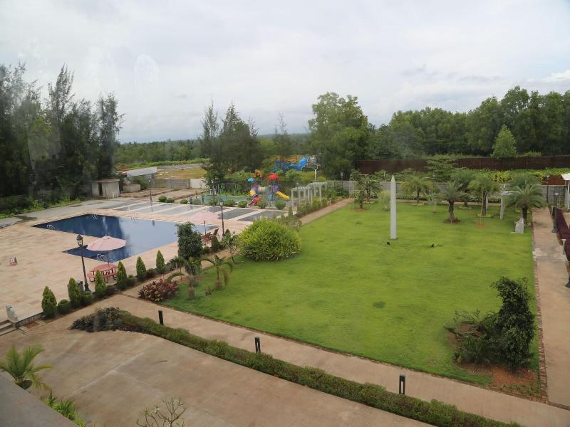 Uva Meridian Bay Resort And Spa