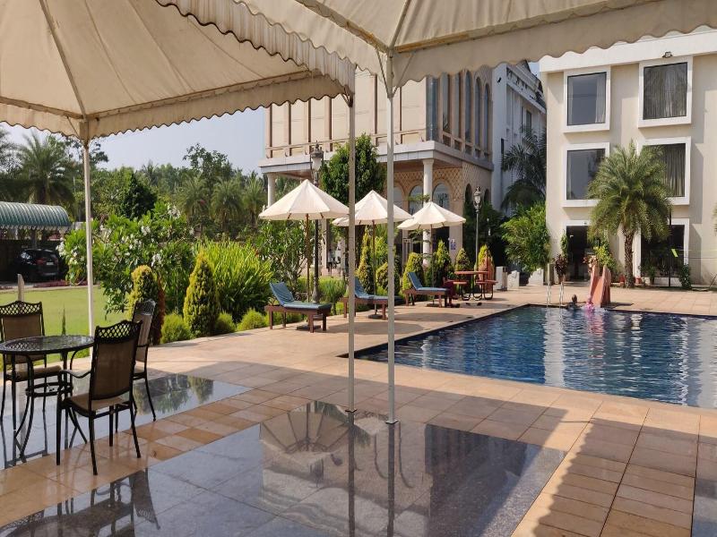 Uva Meridian Bay Resort And Spa