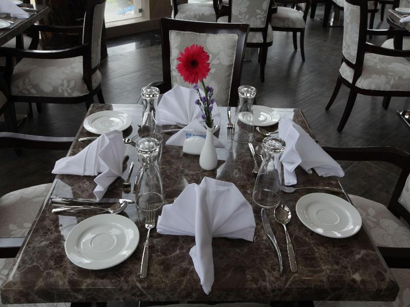 Uva Meridian Bay Resort And Spa